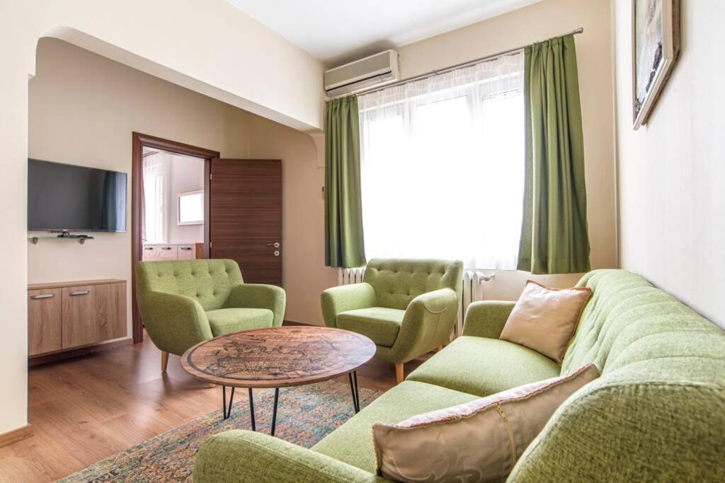 Elegant & Stylish 2 Bedroom Top Central Apartment Софія Екстер'єр фото