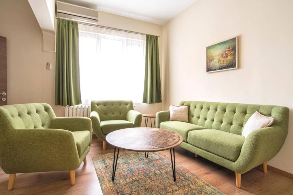 Elegant & Stylish 2 Bedroom Top Central Apartment Софія Екстер'єр фото